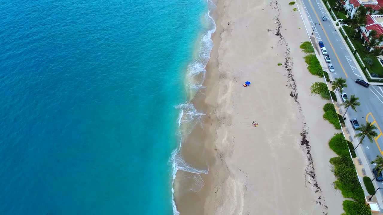 Vista aérea de la costa de West Palm Beach, Florida.